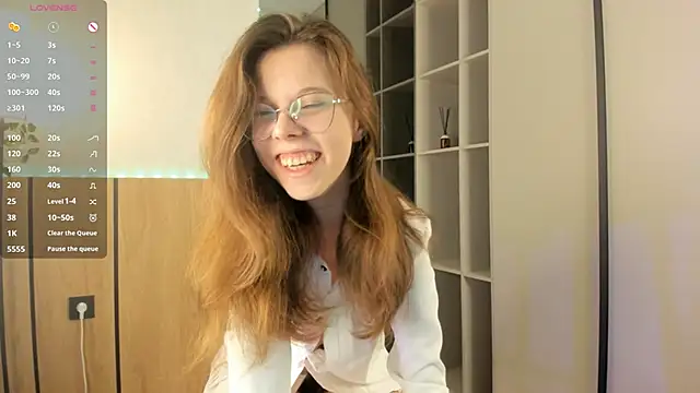 Xonalenei online show from 11/17/25, 08:03