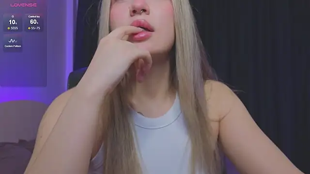 RoxyChill online show from 11/17/25, 08:03