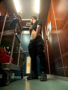 Snapshot of los_freaky chatting on 09/23/25, 11:02 los freaky online show from 09/23/25, 11:02