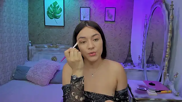 Snapshot of Dali_collin chatting on 09/16/25, 01:12 Dali collin online show from 09/16/25, 01:12