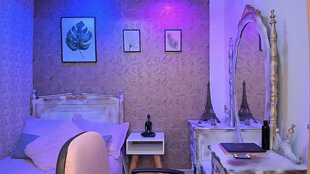 Snapshot of Dali_collin chatting on 09/24/25, 01:14 Dali collin online show from 09/24/25, 01:14