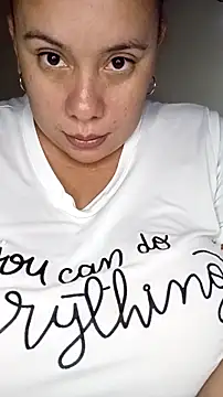 Snapshot of luzdanna chatting on 11/01/25, 10:34 luzdanna online show from 11/01/25, 10:34