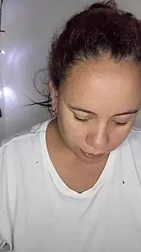 Snapshot of luzdanna chatting on 11/16/25, 10:54 luzdanna online show from 11/16/25, 10:54