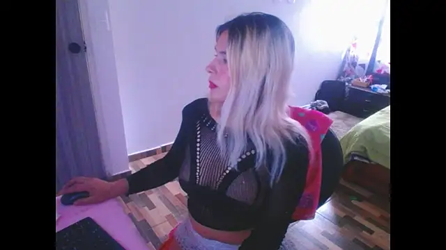 mystica 25 online show from 10/25/25, 03:18