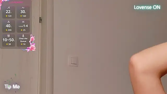 Snapshot of AuraPure chatting on 09/17/25, 08:10 AuraPure online show from 09/17/25, 08:10