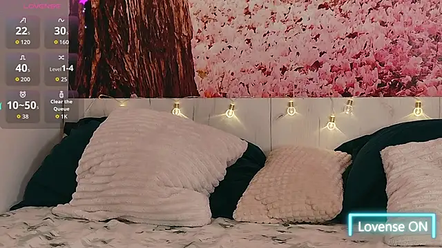 Snapshot of AuraPure chatting on 09/25/25, 09:51 AuraPure online show from 09/25/25, 09:51