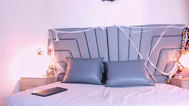 Maia 520 online show from 11/05/25, 07:03