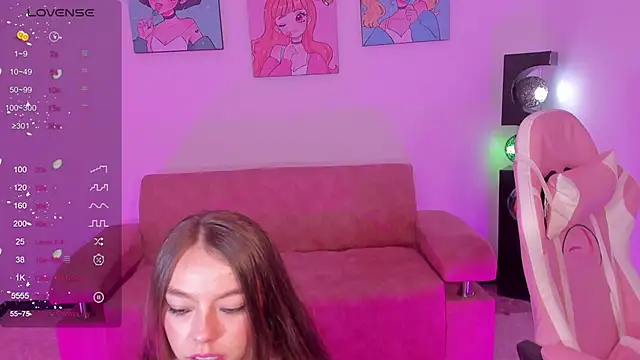 Snapshot of Miia-Rose chatting on 10/24/25, 08:27 Miia-Rose online show from 10/24/25, 08:27