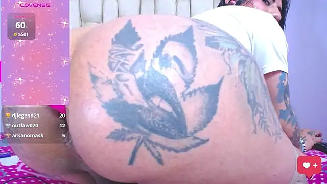 Snapshot of DollCoquette27 chatting on 09/20/25, 10:49 DollCoquette27 online show from 09/20/25, 10:49