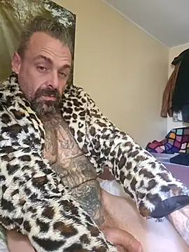 Snapshot of sethdarby chatting on 10/29/25, 02:19 sethdarby online show from 10/29/25, 02:19