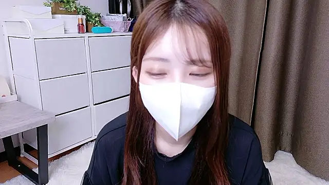 Ema o0 chan online show from 10/13/25, 11:21