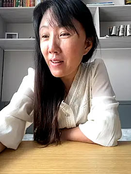 Snapshot of xiaomei-11 chatting on 10/05/25, 02:43 xiaomei-11 online show from 10/05/25, 02:43