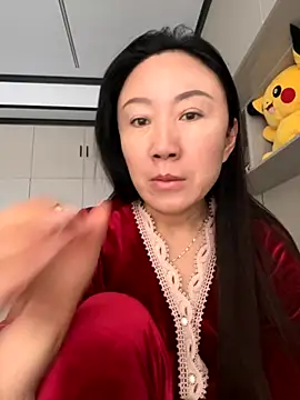 Snapshot of xiaomei-11 chatting on 10/08/25, 11:35 xiaomei-11 online show from 10/08/25, 11:35