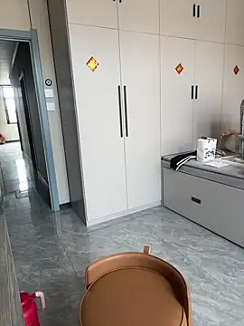 Snapshot of xiaomei-11 chatting on 10/11/25, 02:33 xiaomei-11 online show from 10/11/25, 02:33