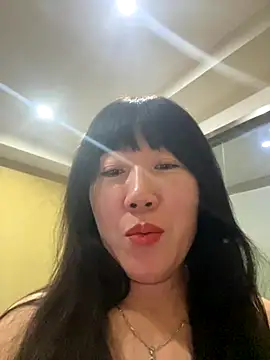 Snapshot of xiaomei-11 chatting on 11/02/25, 10:06 xiaomei-11 online show from 11/02/25, 10:06