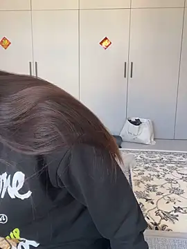 Snapshot of xiaomei-11 chatting on 11/09/25, 02:10 xiaomei-11 online show from 11/09/25, 02:10