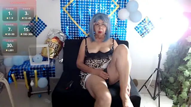 Snapshot of ruth_blue21 chatting on 10/12/25, 08:30 ruth blue21 online show from 10/12/25, 08:30