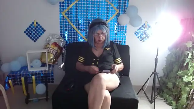 Snapshot of ruth_blue21 chatting on 10/16/25, 03:29 ruth blue21 online show from 10/16/25, 03:29