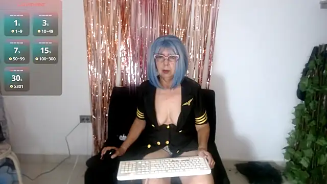 Snapshot of ruth_blue21 chatting on 11/12/25, 02:12 ruth blue21 online show from 11/12/25, 02:12