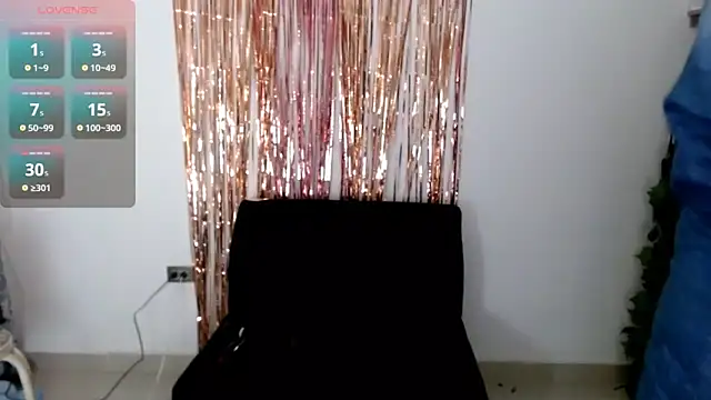 Snapshot of ruth_blue21 chatting on 11/15/25, 07:32 ruth blue21 online show from 11/15/25, 07:32