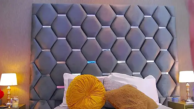 BlaireParker online show from 10/18/25, 11:55