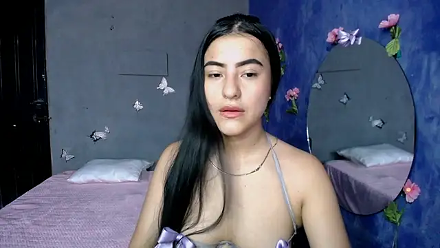 Snapshot of Karina_sweet1 chatting on 10/06/25, 04:15 Karina sweet1 online show from 10/06/25, 04:15