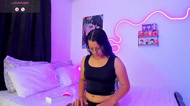 Dilan and Mia online show from 10/11/25, 05:00