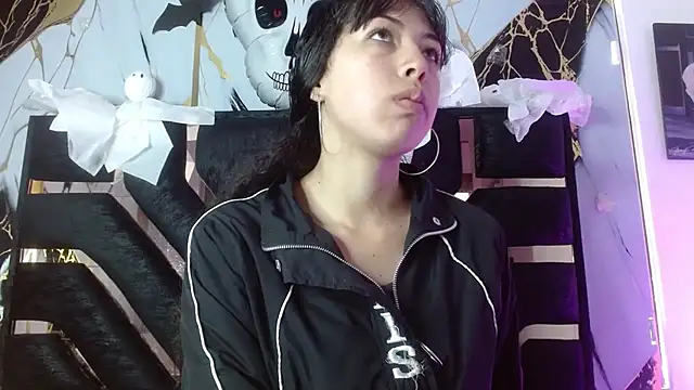 malejahotcs01 online show from 11/03/25, 11:55