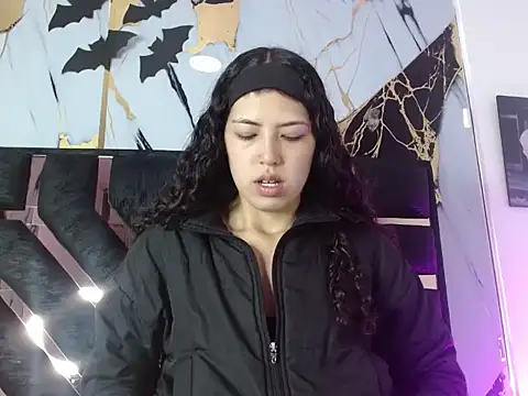 malejahotcs01 online show from 11/14/25, 12:26