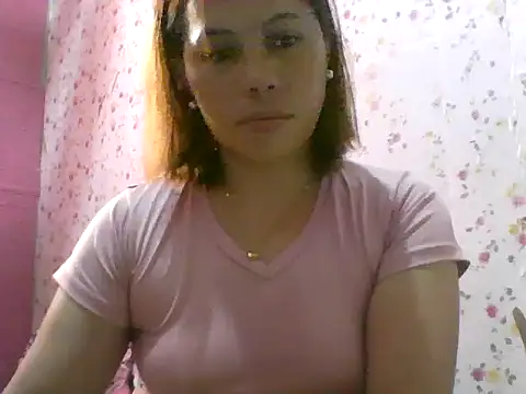 Snapshot of violen786 chatting on 10/13/25, 07:30 violen786 online show from 10/13/25, 07:30