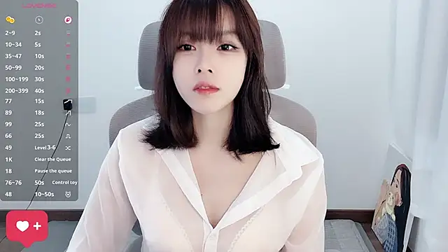 Snapshot of yara_hot1 chatting on 09/19/25, 04:58 yara hot1 online show from 09/19/25, 04:58