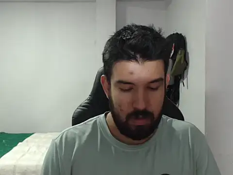 Axel11113 online show from 10/29/25, 04:04