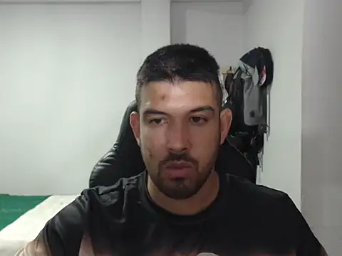 Axel11113 online show from 11/03/25, 04:14