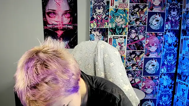 CarolineRichter online show from 10/17/25, 03:20