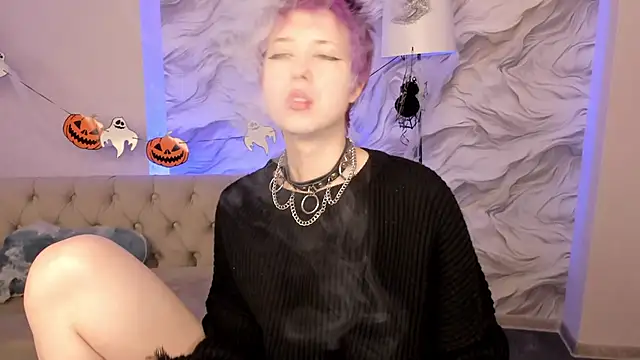 CarolineRichter online show from 10/24/25, 03:14