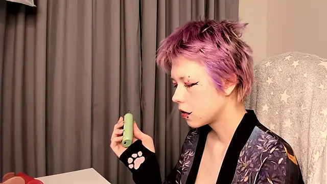 CarolineRichter online show from 11/19/25, 02:55