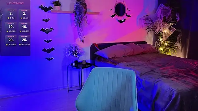 Ashley Glen online show from 10/31/25, 08:26