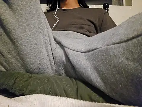 Nicks9inches online show from 09/16/25, 08:15