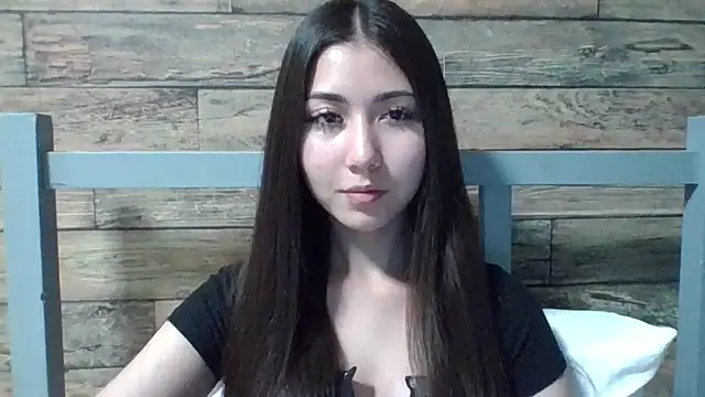 Virginia Hicks online show from 10/08/25, 06:16