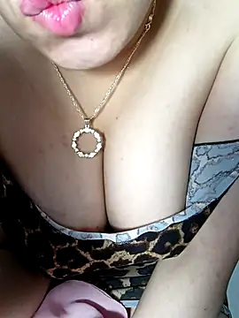 Queen-15 online show from 11/15/25, 07:32