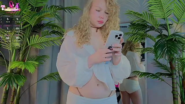 Snapshot of emilyshepar_d chatting on 11/18/25, 02:50 emilyshepar d online show from 11/18/25, 02:50