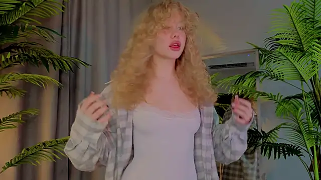 Snapshot of emilyshepar_d chatting on 11/20/25, 02:23 emilyshepar d online show from 11/20/25, 02:23