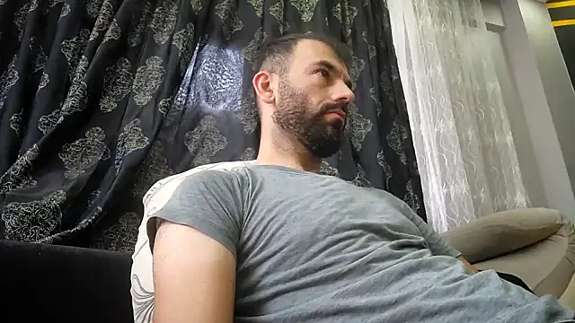 Apooabe online show from 10/11/25, 12:26