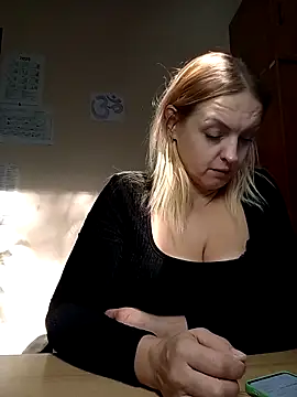 Ami Foxy online show from 10/07/25, 10:34