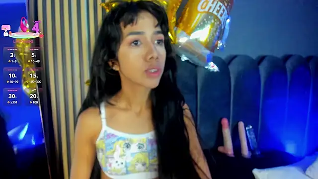 Snapshot of Gina_77 chatting on 09/30/25, 12:43 Gina 77 online show from 09/30/25, 12:43