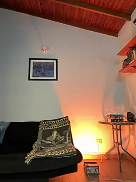 Snapshot of AlekBlake_ chatting on 10/24/25, 03:03 AlekBlake online show from 10/24/25, 03:03