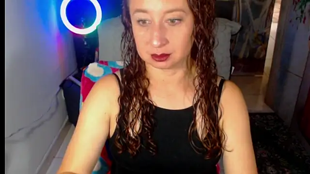 Milf Valeria online show from 10/20/25, 02:50