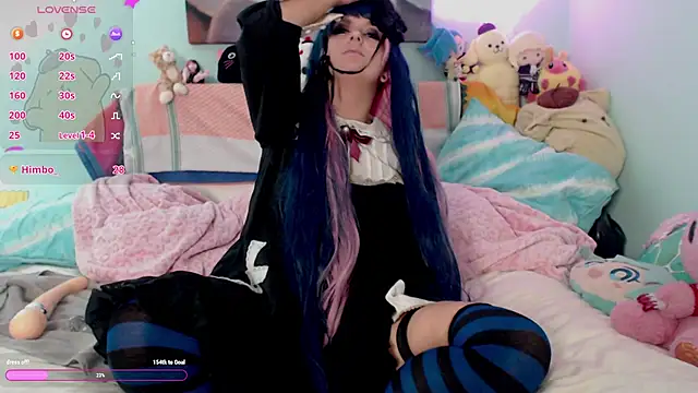 Snapshot of starsaturn chatting on 10/08/25, 04:54 starsaturn online show from 10/08/25, 04:54