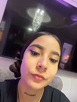 Snapshot of AlliceWinter chatting on 11/15/25, 02:35 AlliceWinter online show from 11/15/25, 02:35