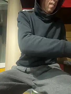 adiluci1 online show from 10/20/25, 05:35